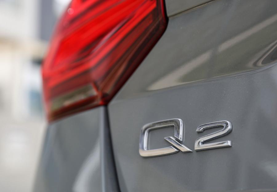 Логотип Audi Q2 2.0 TFSI Quattro Sport 2017 года  (AU) (фото 34 из 40)